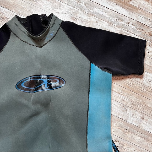 💚Ocean Pacific shorty wetsuit - Picture 3 of 8